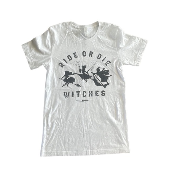 Tops - Hocus Pocus Halloween Witch White T-Shirt Size Small